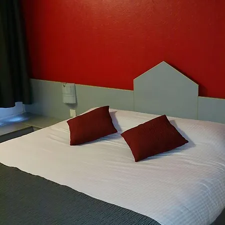 Brit Hotel