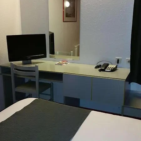 Brit 2* סירגומין