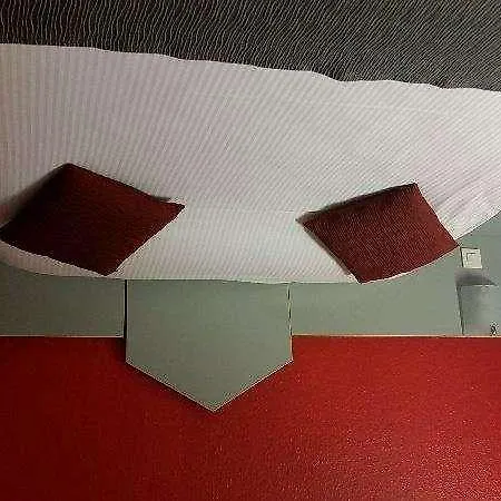 מלון Brit סירגומין