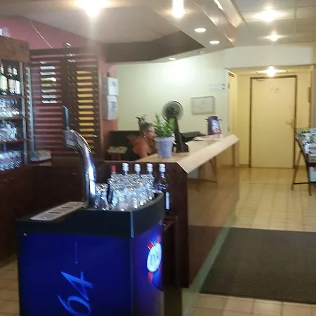 Brit Hotel