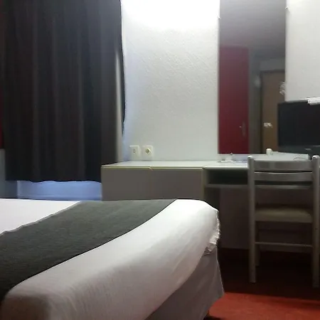 מלון Brit סירגומין