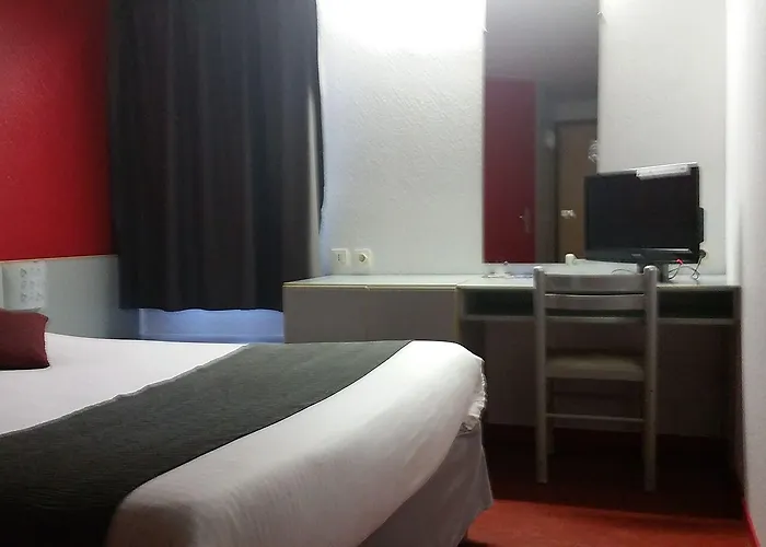 Отель Brit Саргемин